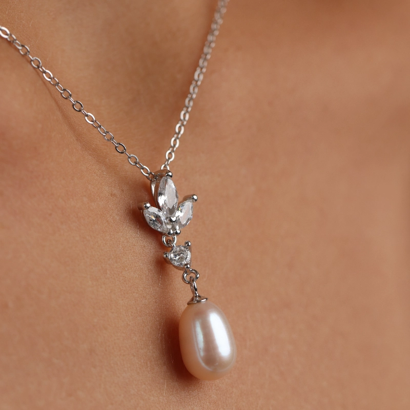 1121 1(1)silver Necklaces