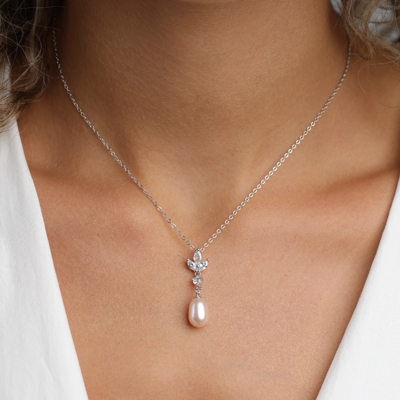 1121 1silver Necklaces