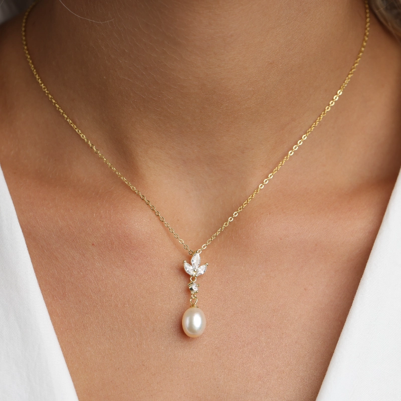 1121 2(3)silver Necklaces