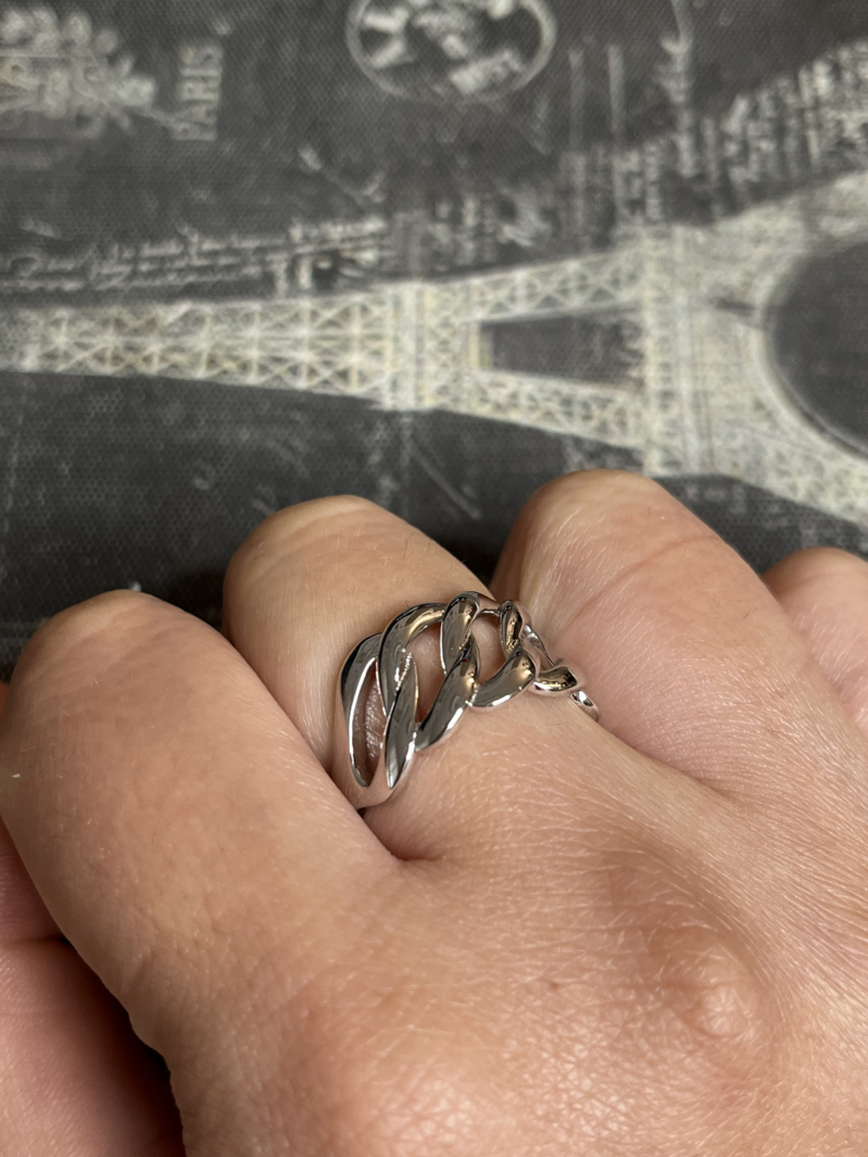 woman ring