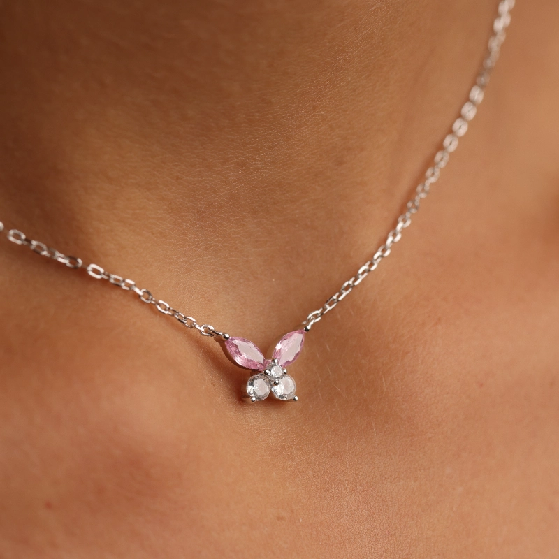 1046 2silver Necklaces.webp
