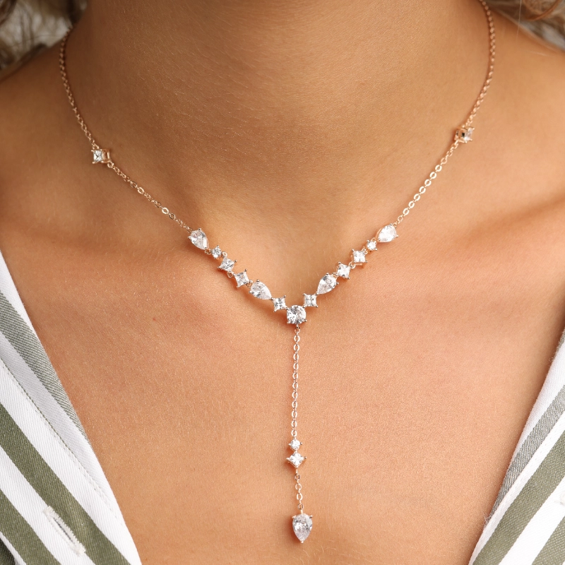 1162 21silver Necklaces.webp