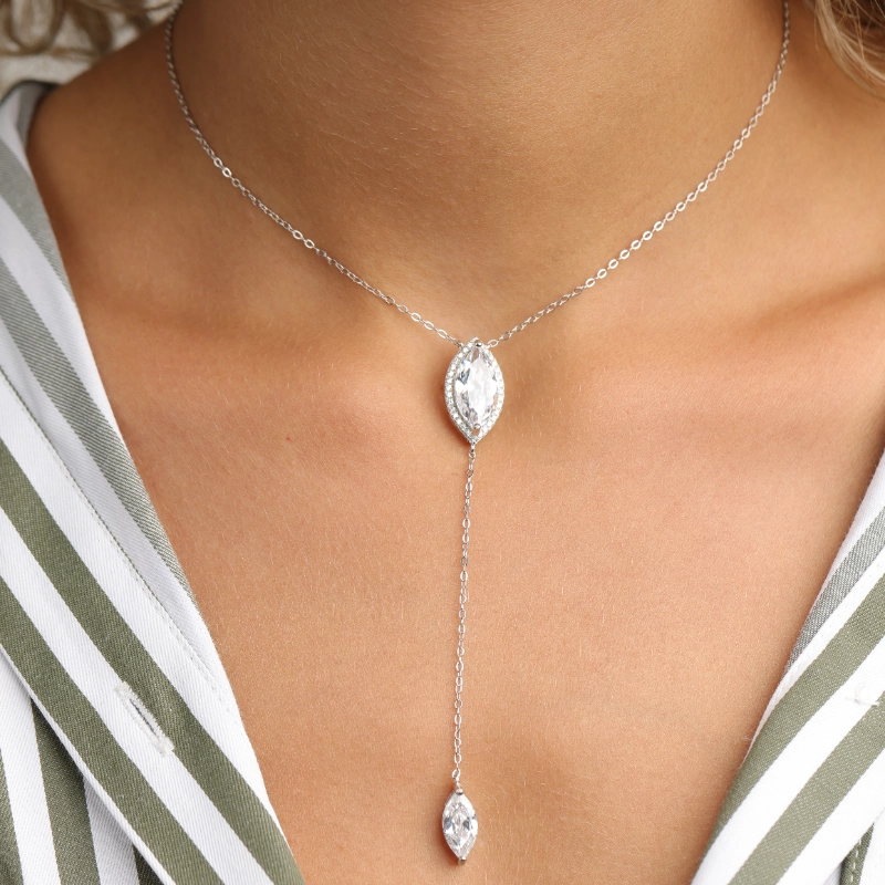1167 1silver Necklaces.webp