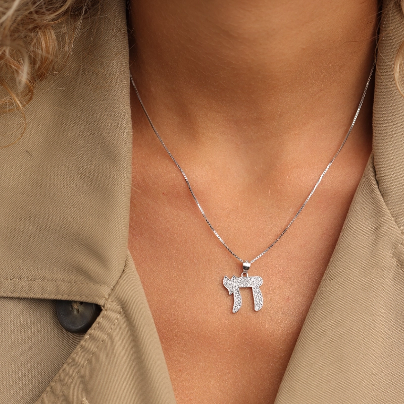 11843silver Necklaces.webp