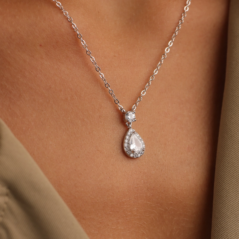 11931silver Necklaces.webp