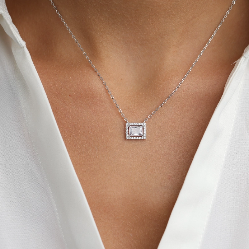 11965silver Necklaces 1.webp