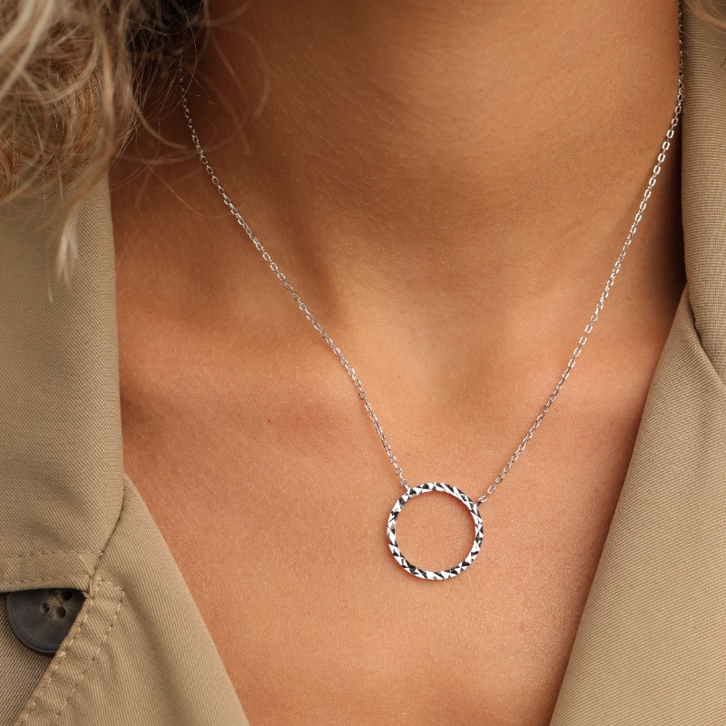 11972silver Necklaces.webp