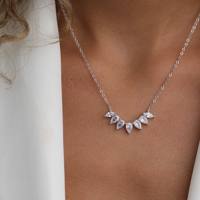 11981silver Necklaces.webp