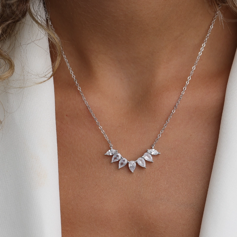 11982silver Necklaces.webp