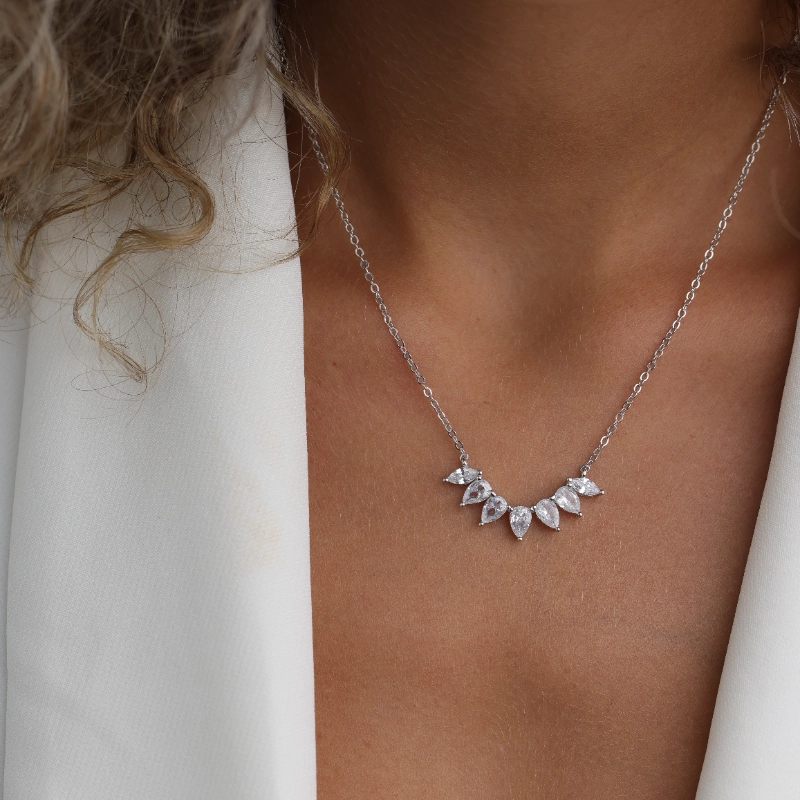 1198silver Necklaces.webp