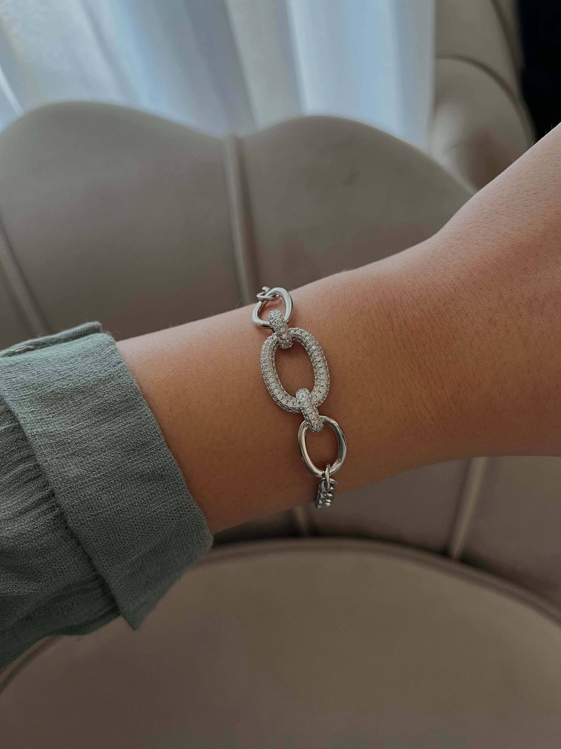1721662240 Silver20bracelet2020woman.jpg